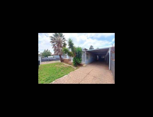 8 BEDROOM HOUSE FOR SALE IN PRETORIA WEST